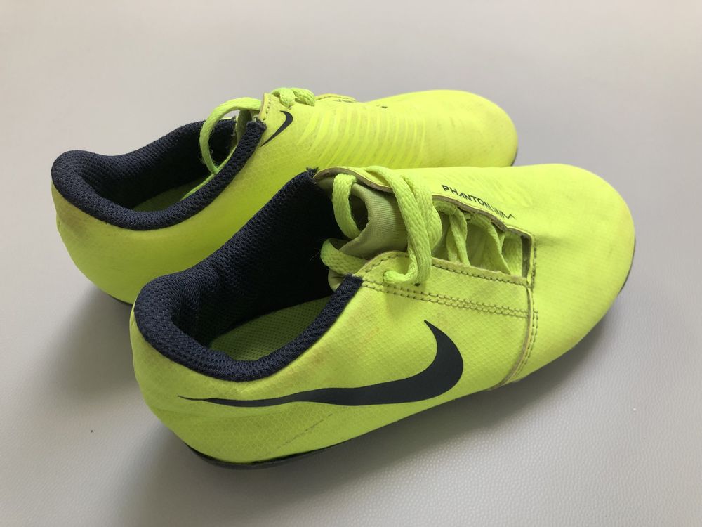 Chuteiras Botas de Futebol Nike Phantom Venom Club FG de criança 31