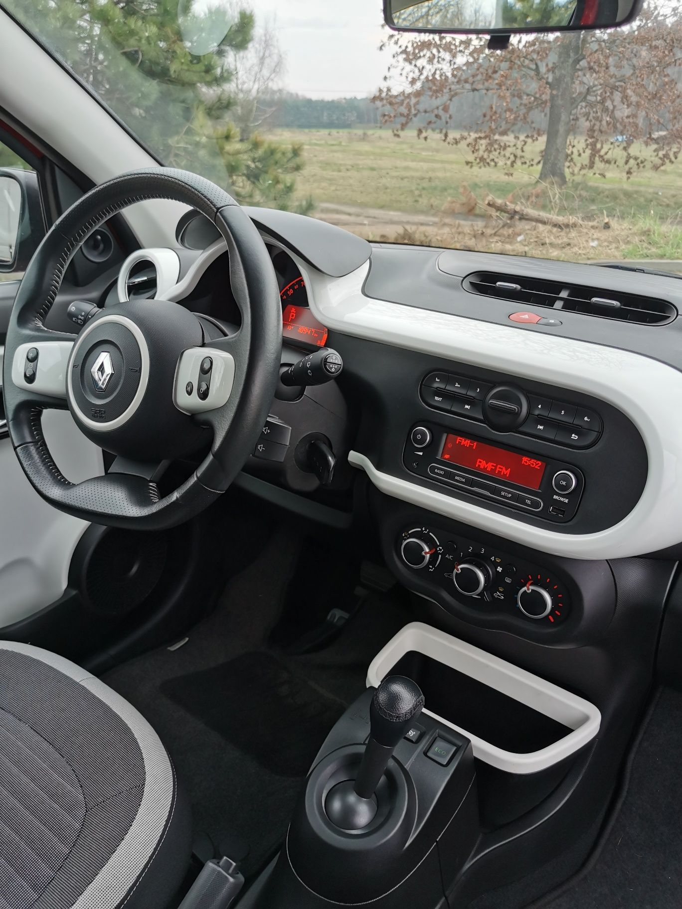 Renault twingo Automat 2018r Limited mały przebieg