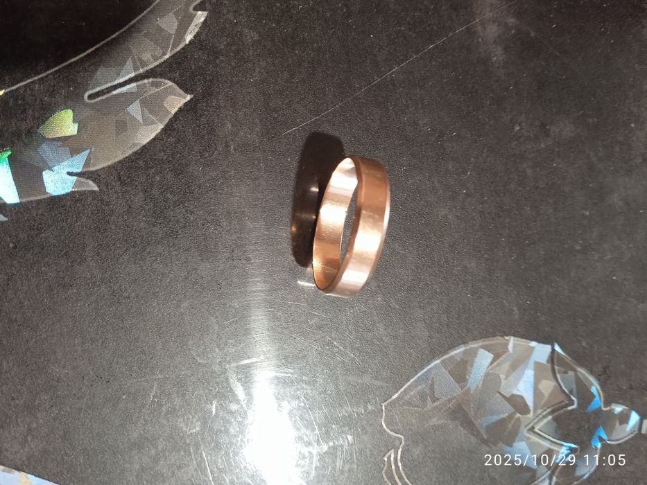 Продам золотое кольцо