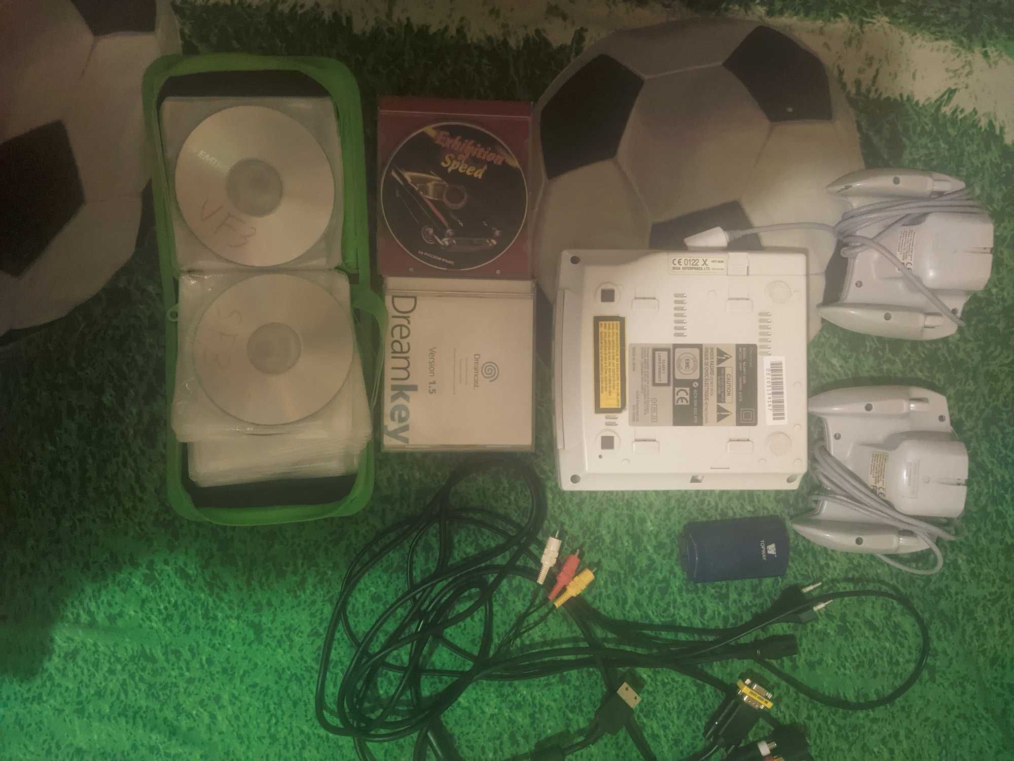 Sega Dreamcast + 2 Геймпада+ Игры