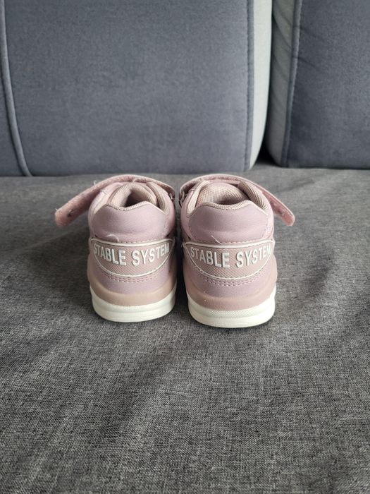 Buty dla dziewczynki