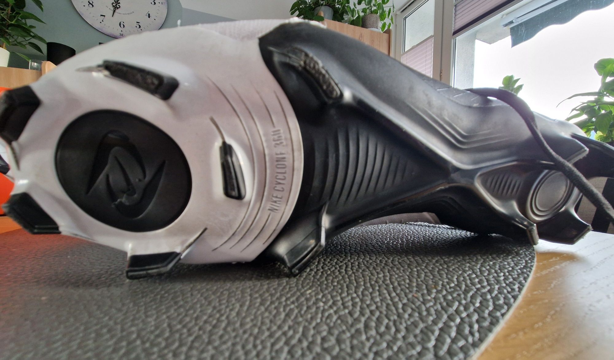 Korki Nike 44 Phantom Luna