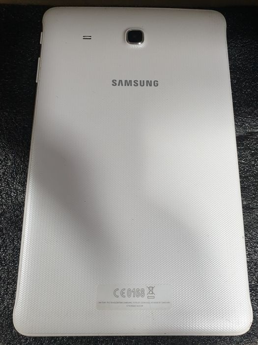 Планшет Samsung Tab E SM-T560