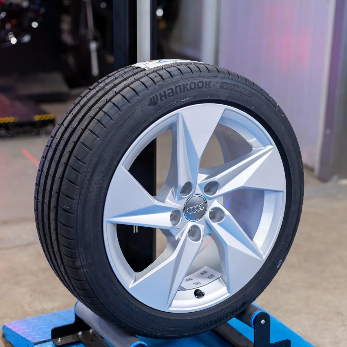 NOWE ORYGINALNE Felgi / Koła Audi 17" A3 A4 A6 Q2 Q3 TT