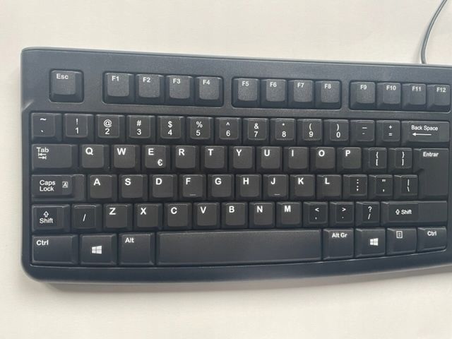 klawiatura logitech mk120 przewodowa polskie naklejki qwerty