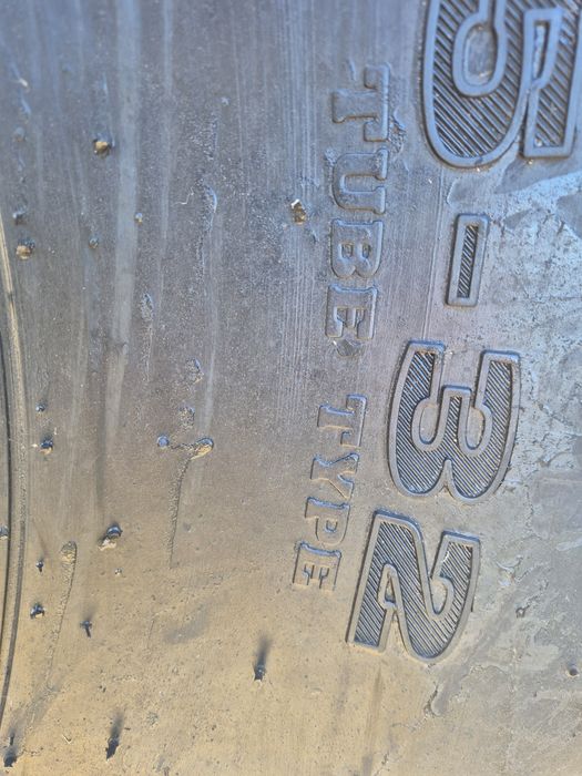 Opona 24.5-32  650/75-32