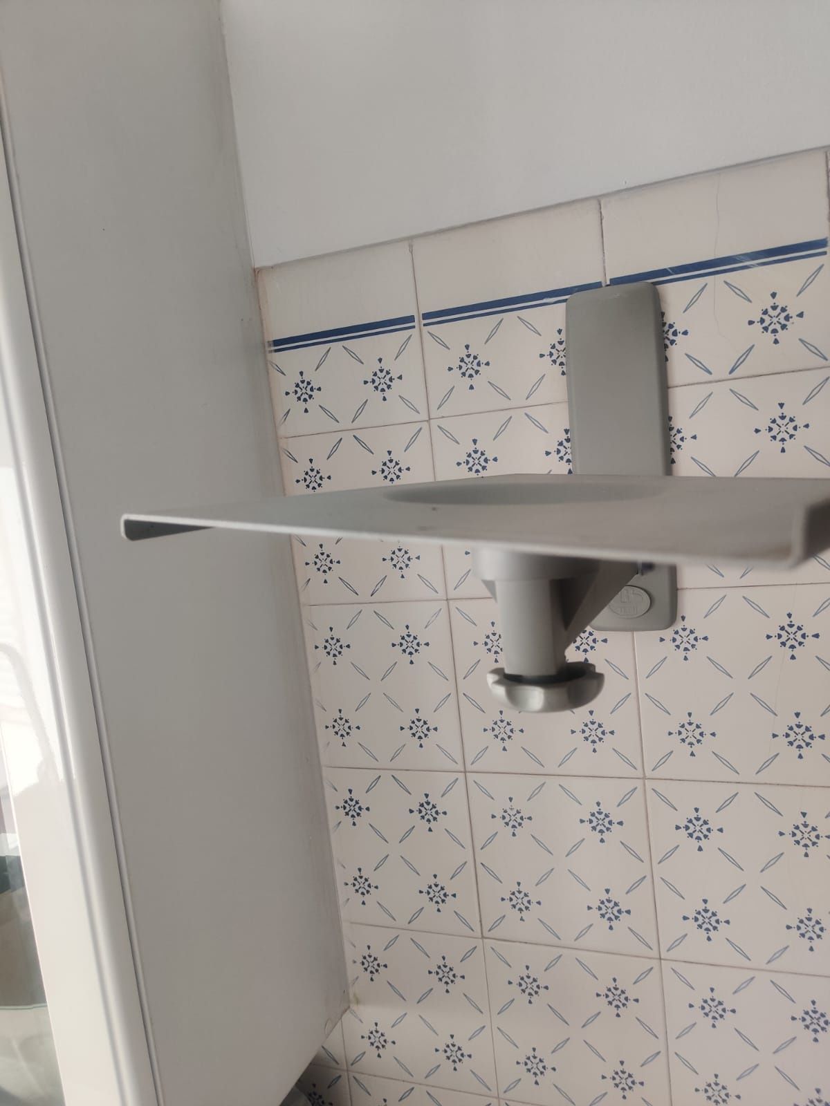 Suporte de Televisão Pequena 37cm