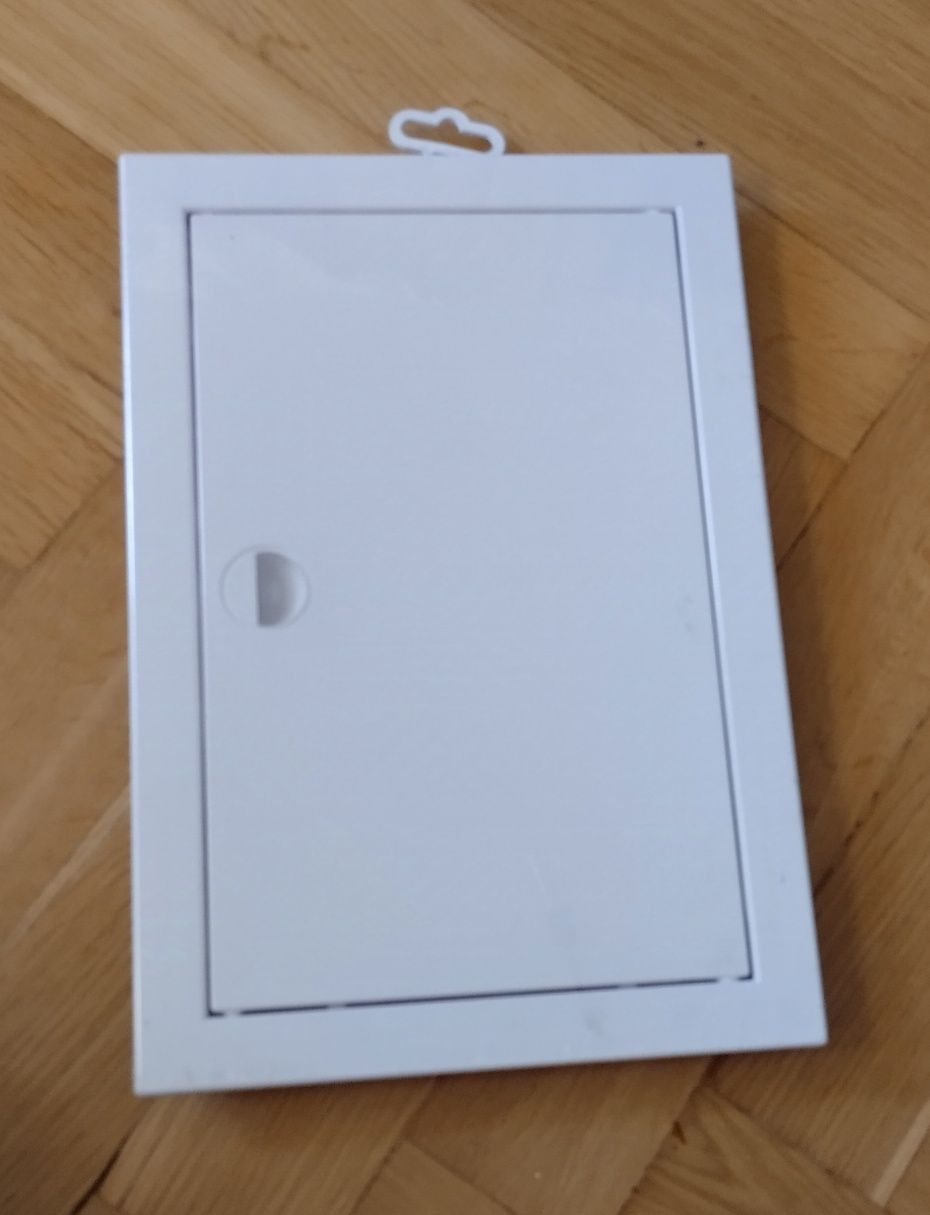 Drzwiczki rewizja plastikowa Biała 19,7 x 29,7 nowe