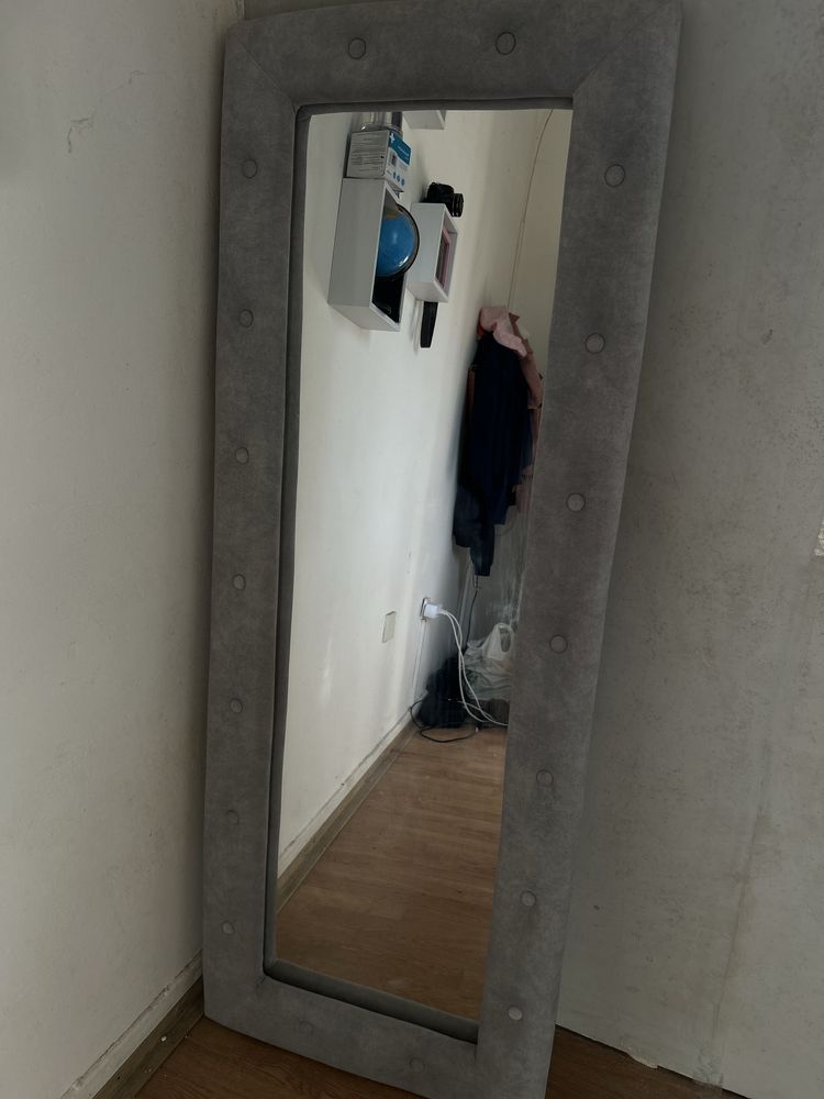 Conjunto almofadado de espelho com testeira