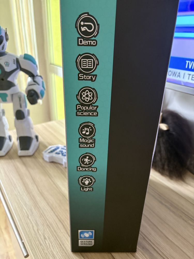 Robot zdalnie sterowany  Attacker
