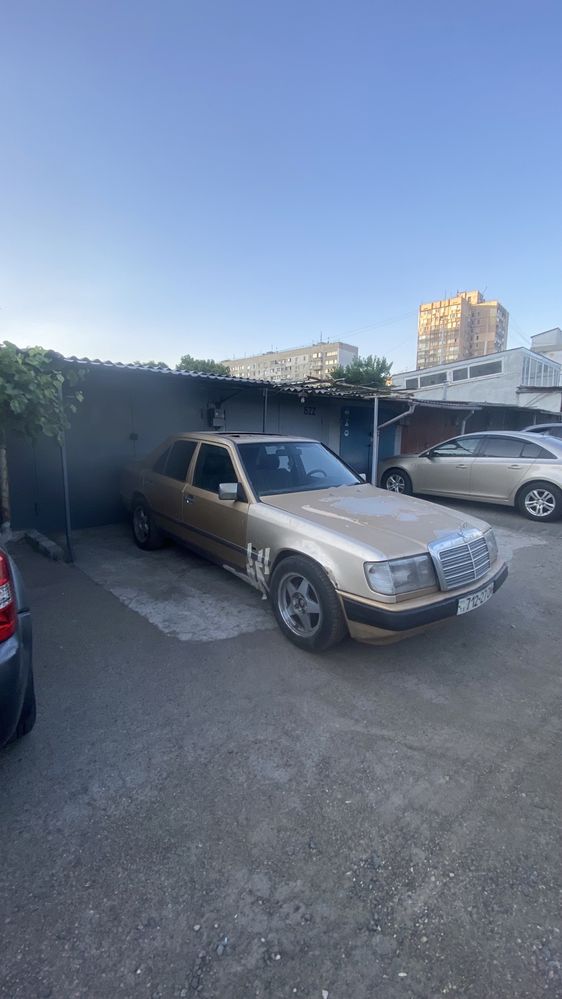 Мерседес 124 автомат