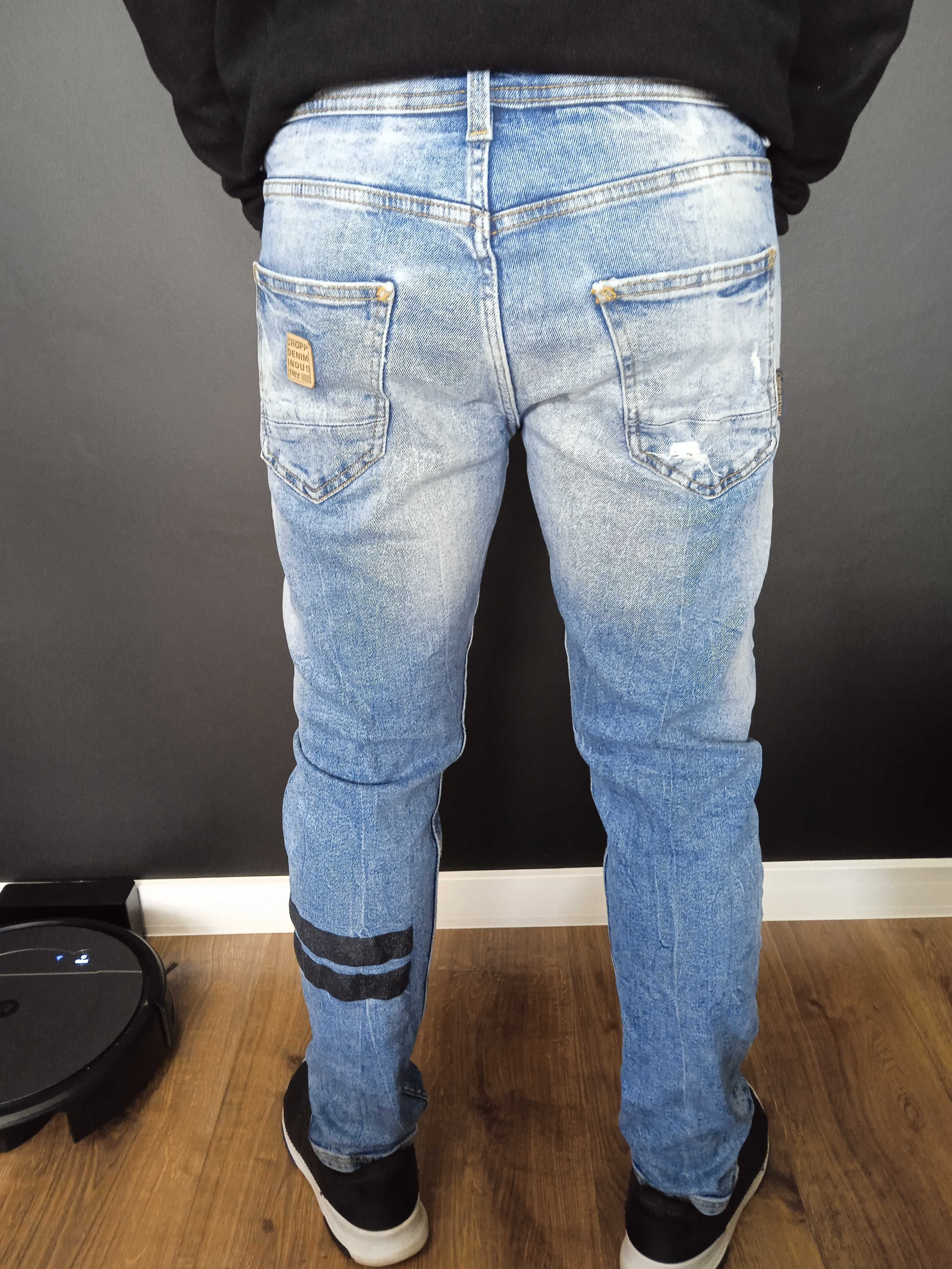 Spodnie jeansowe męskie Cropp