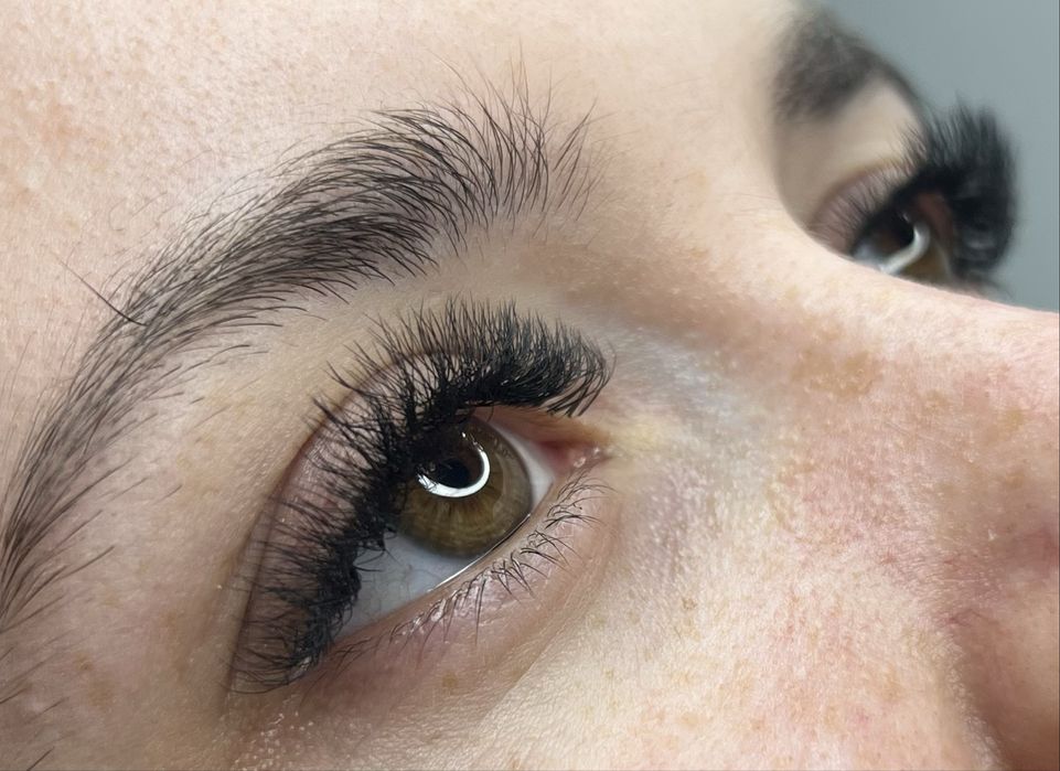 Манікюр/педикюр , нарощування вій , ламі вій/брів