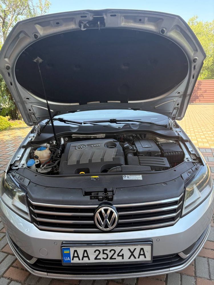 Продам VW Passat B7 2014 года