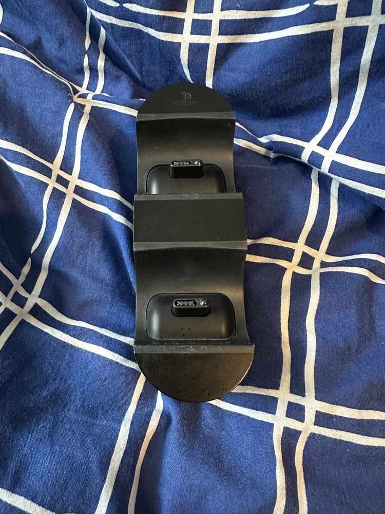 Konsola ps4 slim 500gb + 2 kontrolery + gry