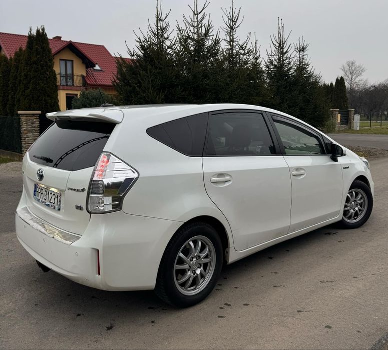 Toyota Prius plus