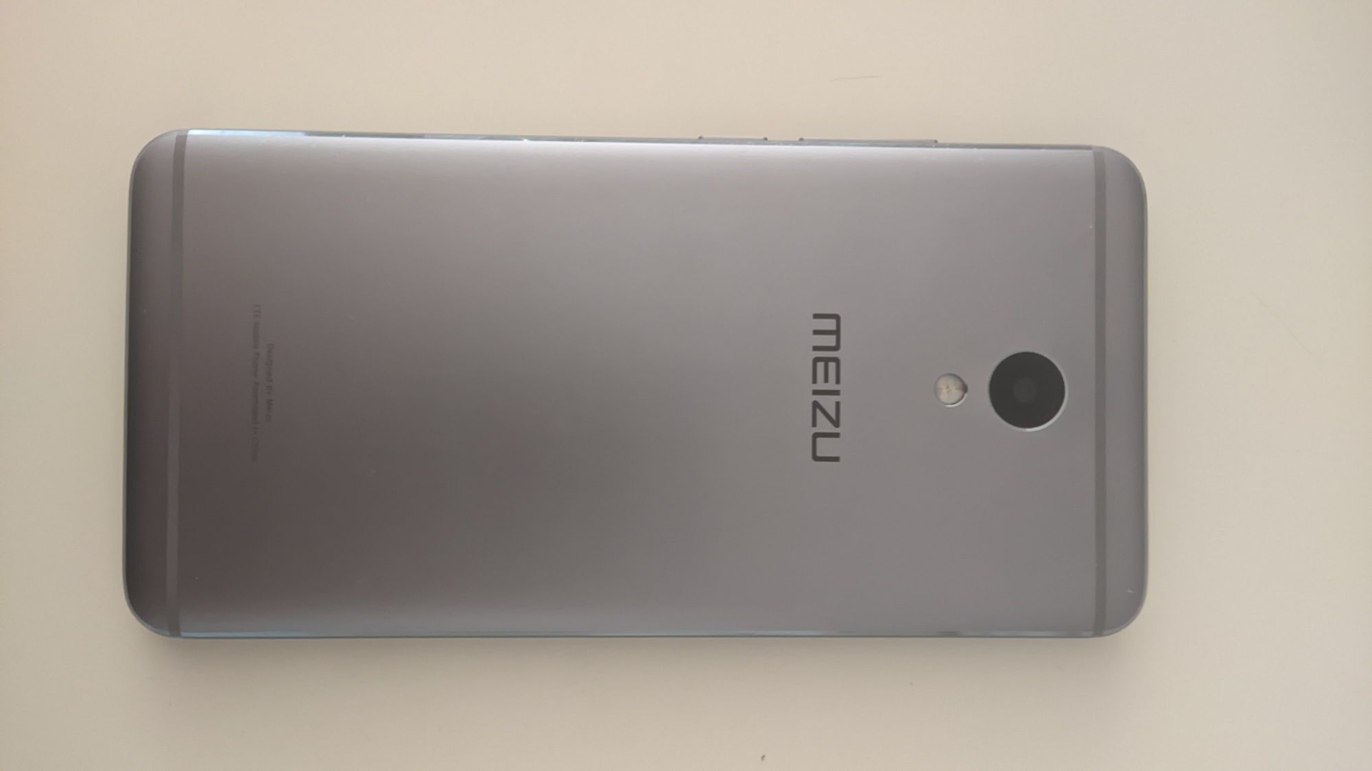 Смартфон Meizu M5 Note (2017) Екран: 5.5 " Пам'ять: 3/32 ГБ