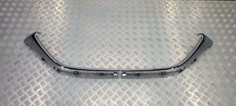 Хром молдінг решітки радіатора Mazda CX9 2016+