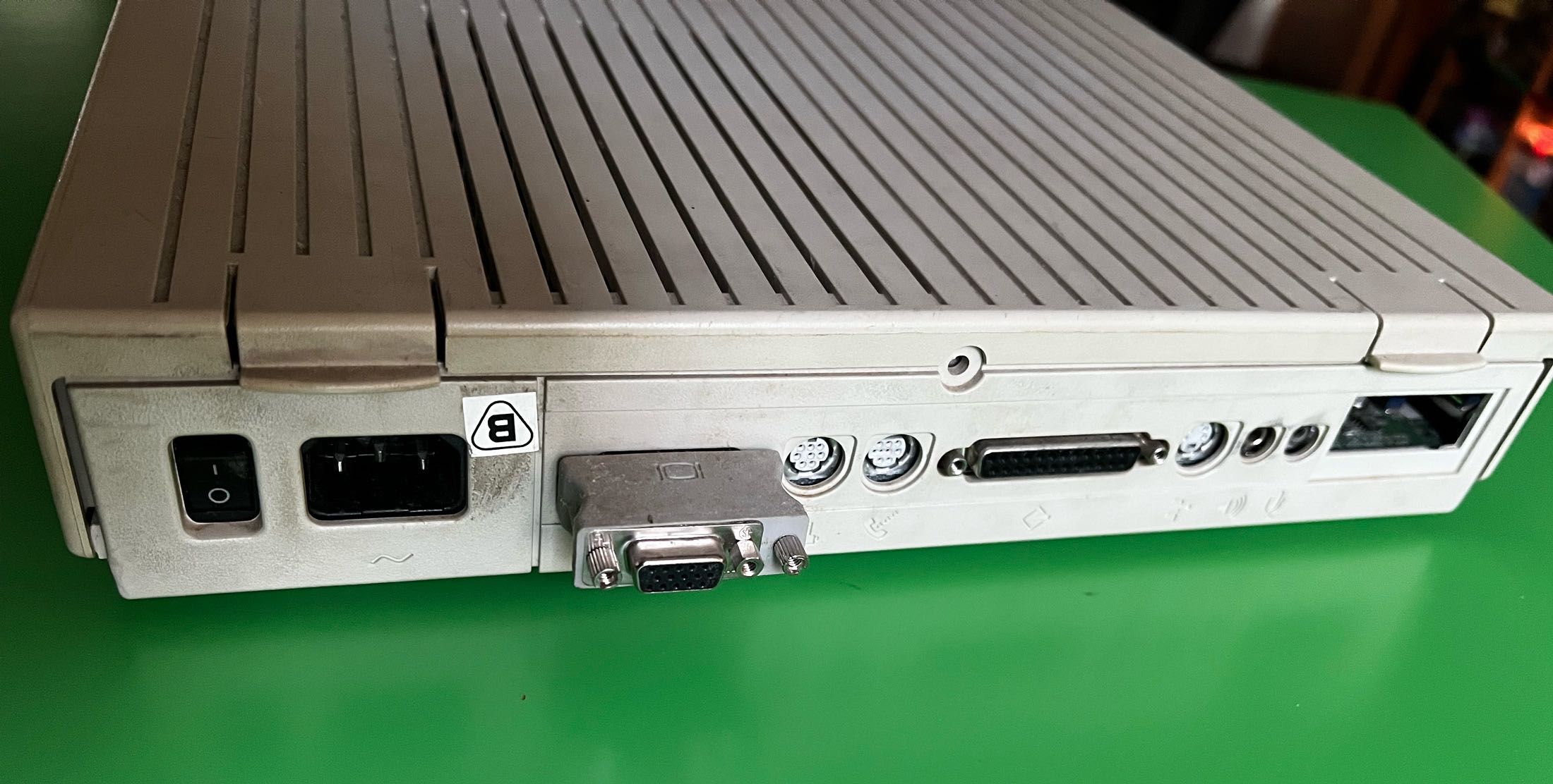 Komputer Apple Macintosh LC475