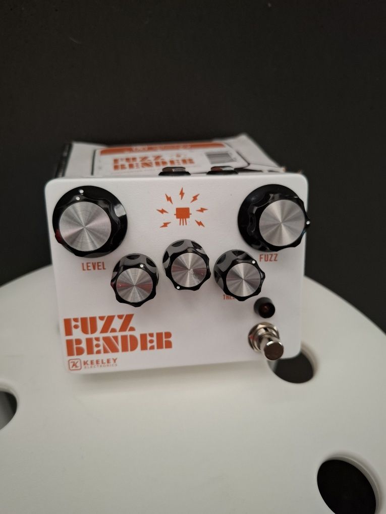 Pedal de guitarra Keeley Fuzz Bender