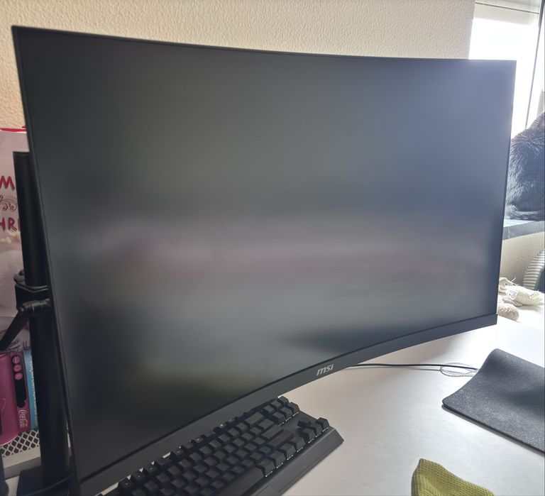 Monitor MSI curved