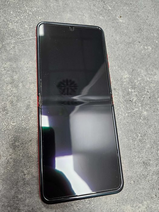 Piękna Motorola RAZ40 ultra