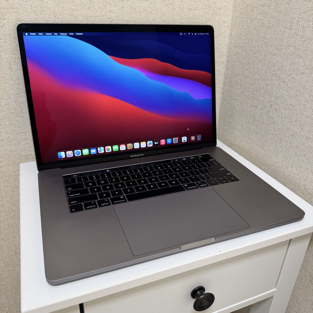 2019 MacBook Pro 15 i9, 16Gb, 512Gb