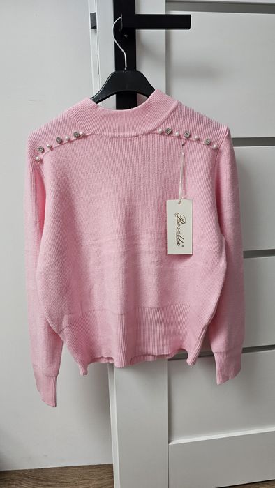 Różowy wiskozowy sweterek z cyrkoniami perełkami