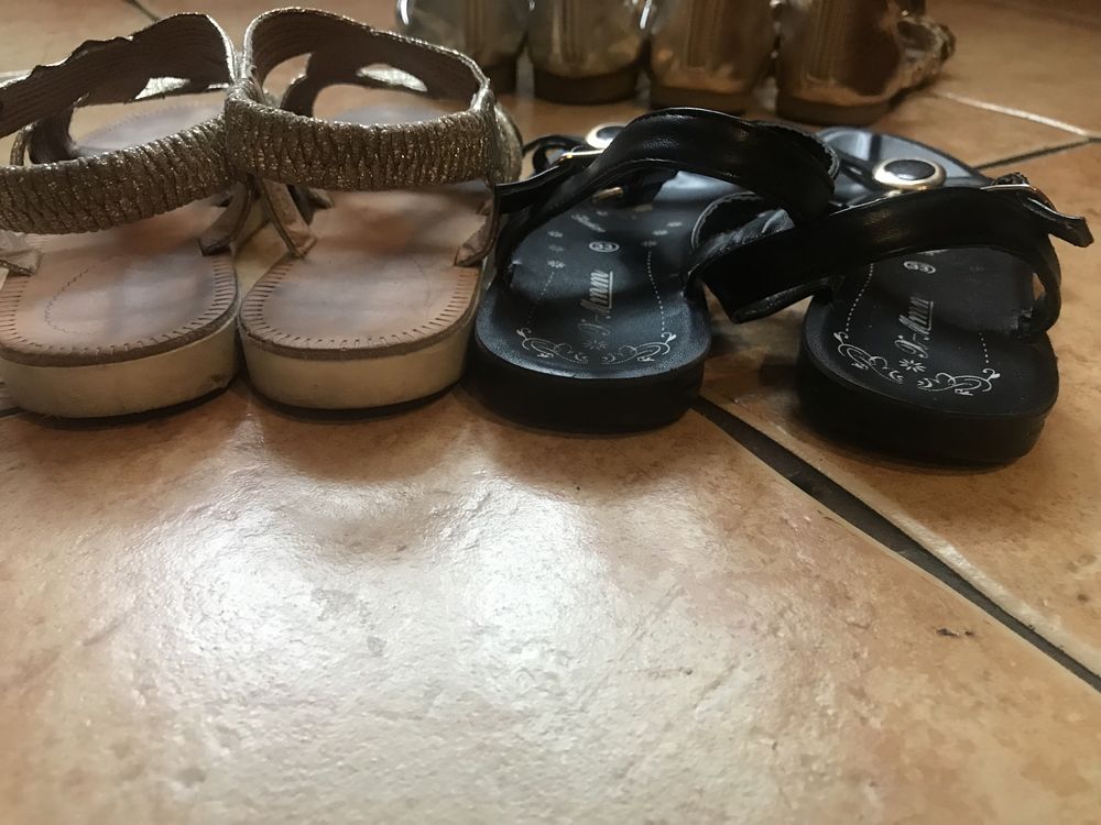 Sandałki dziewczęce 33, złote, srebrne, czarne