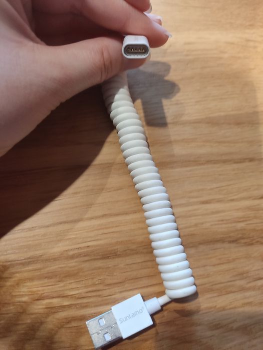 Magnetyczny spiralny kabel USB Suntaiho