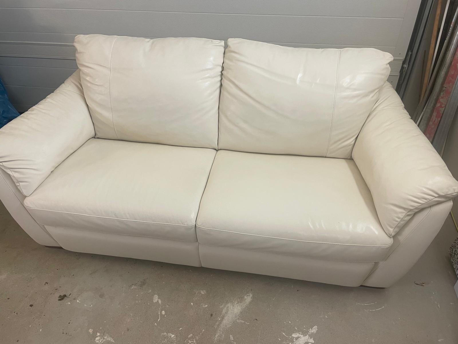 Sofa skórzana koloru ecru