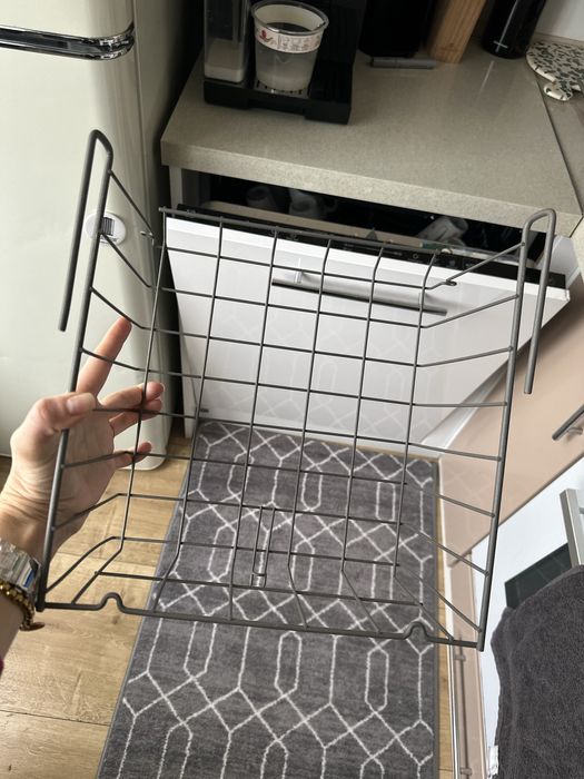 Koszyk zawieszane do szafy na hakach kosz z klipsem optymalizacja