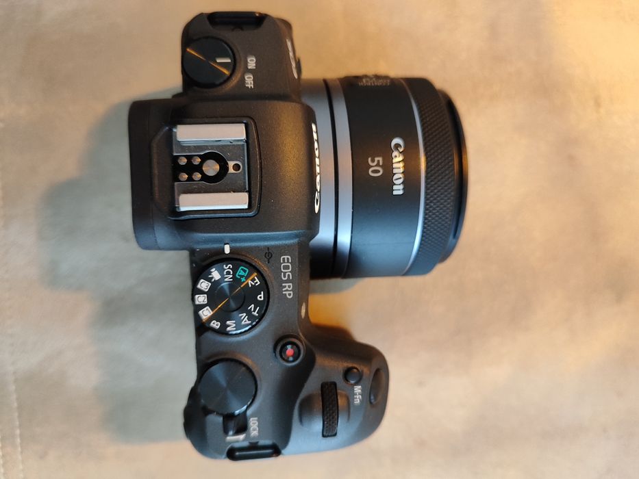 Canon EOS RP / obiektyw RF 50/1.8 STM