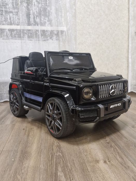 Дитячий електромобіль