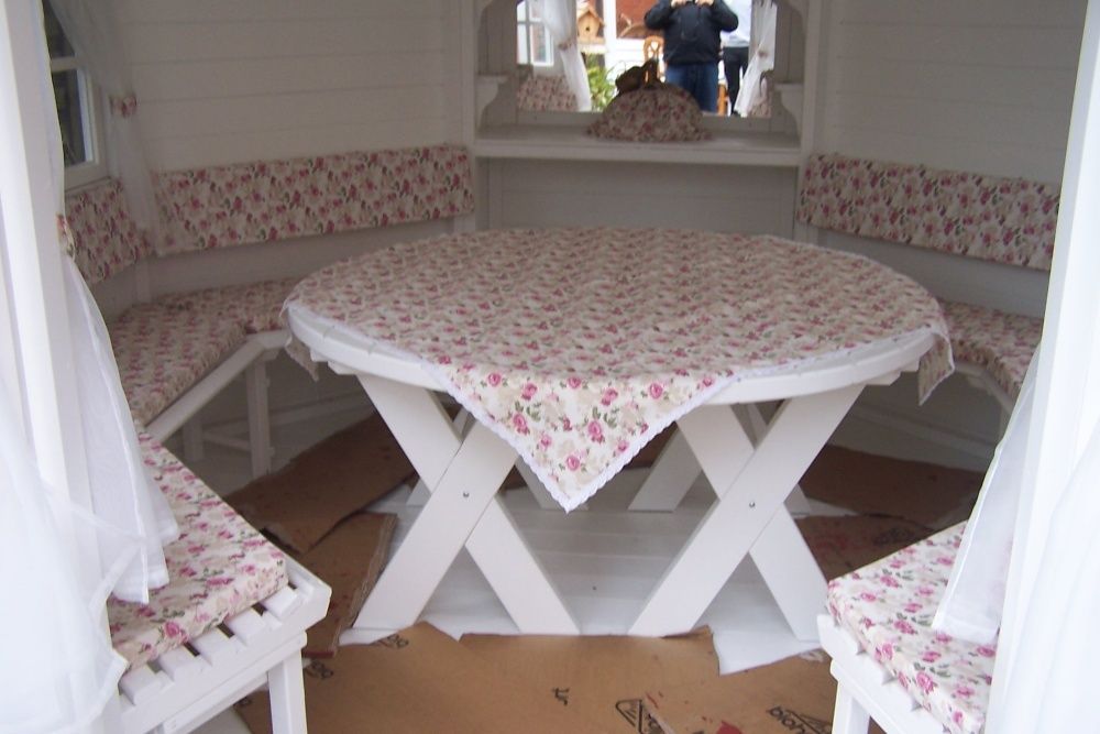 STYLOWA altana z bogatym wyposażeniem w środku