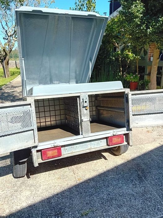 Reboque transporte cães caça