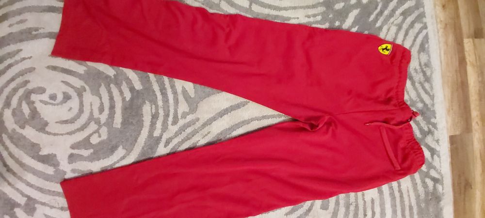 Dres Ferrari- nowy oryginał
