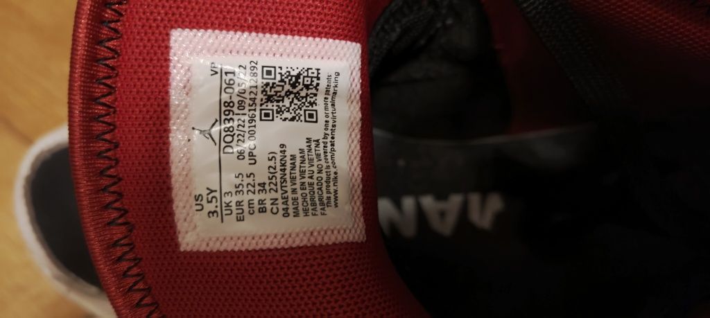 Buty Jordana Stay loayl 2
