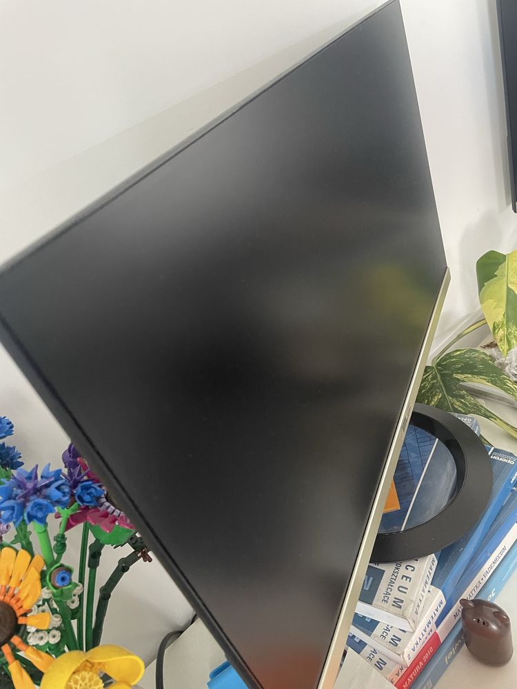 Zestaw komputerowy PC IEM i monitor Asus VZ249Q