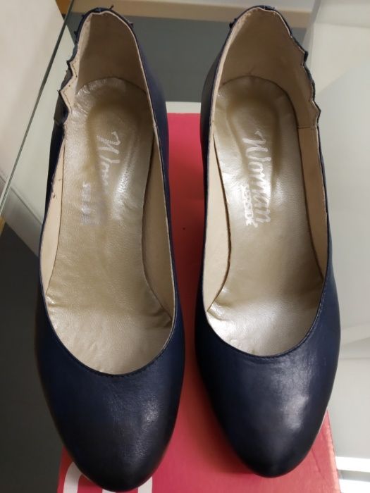 Sapatos de Senhora azuis Novos N37