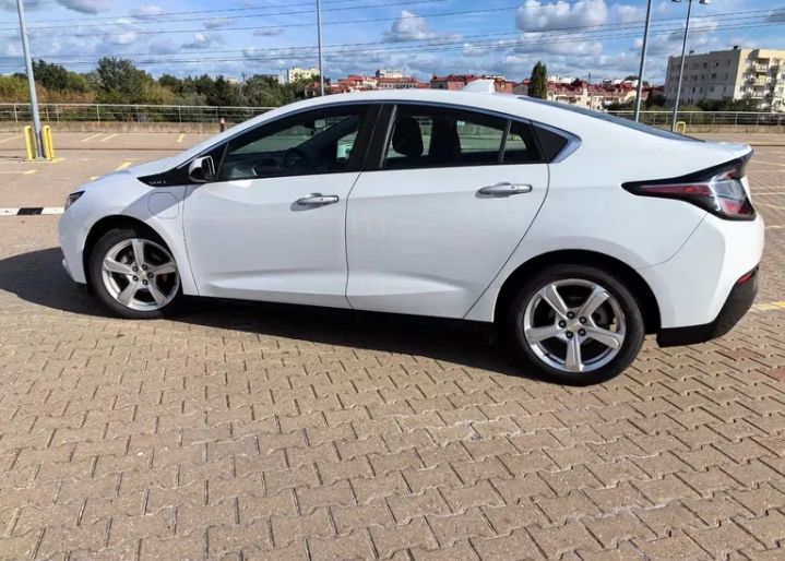 Продам Chevrolet Volt 2016