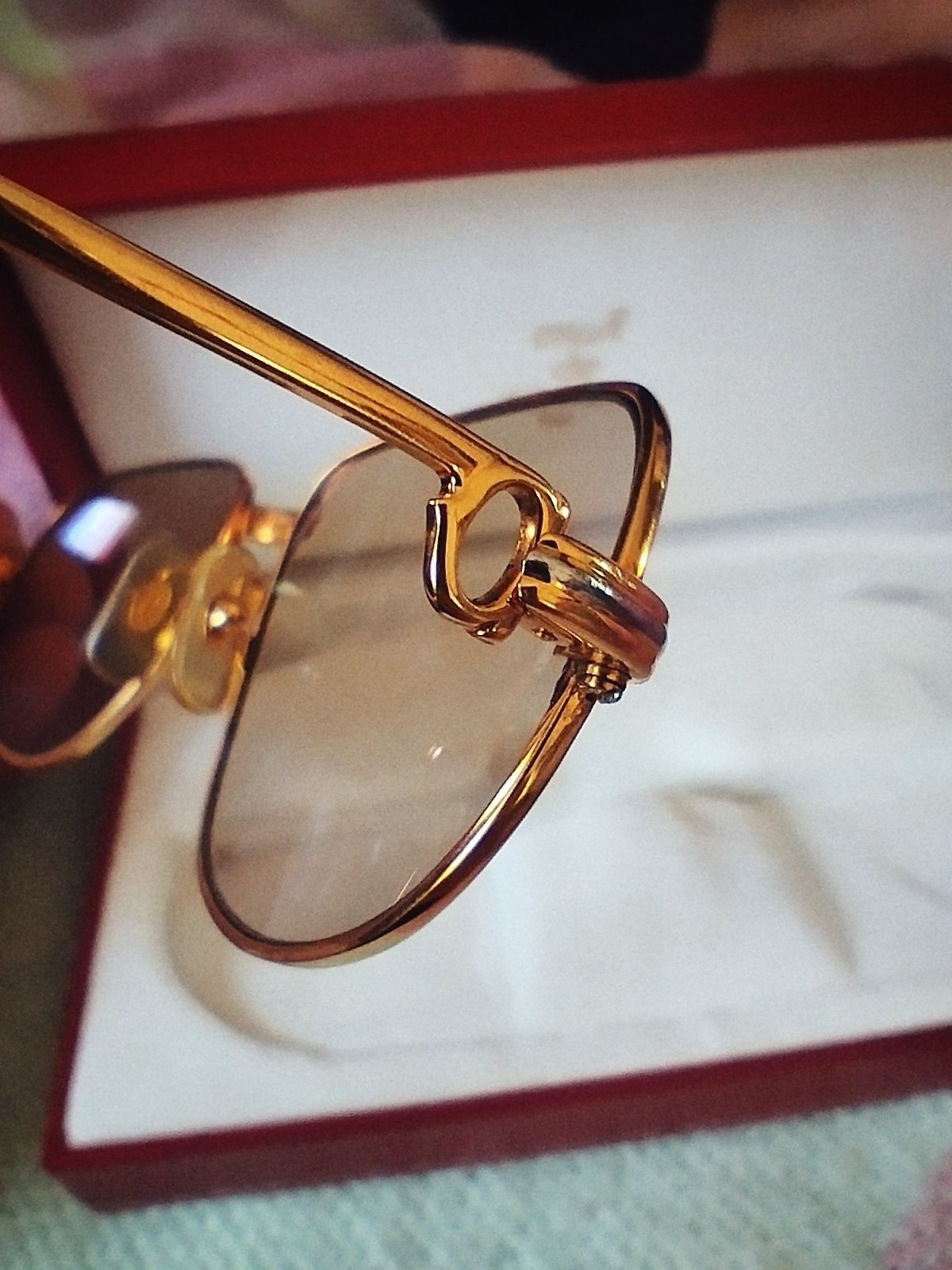 Óculos Cartier Romance Louis 56-16 em ouro 22k