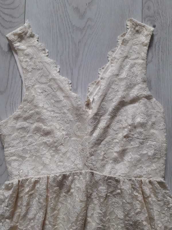 koronkowa sukienka marki ASOS roz. 40
