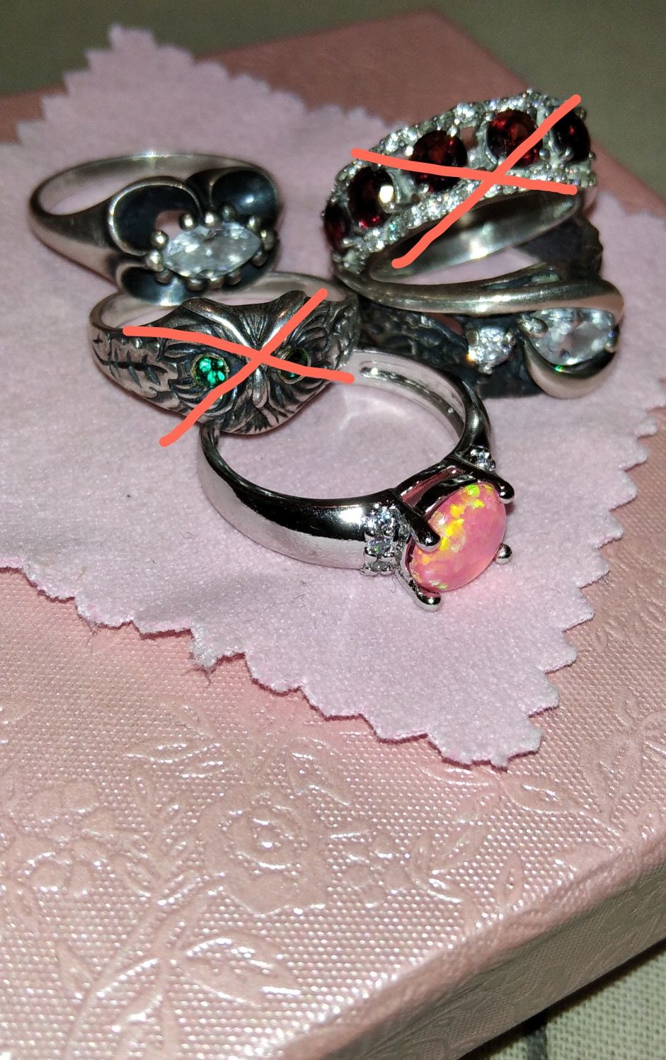 Кольцо серебряное с цирконием,с розовым опалом.Серебро.