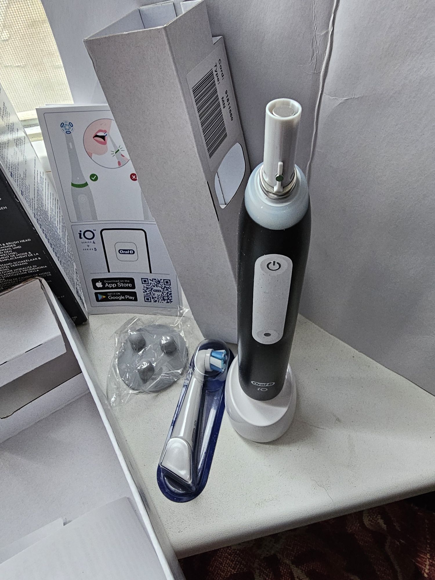 Електрична зубна щітка Oral-B iO 3