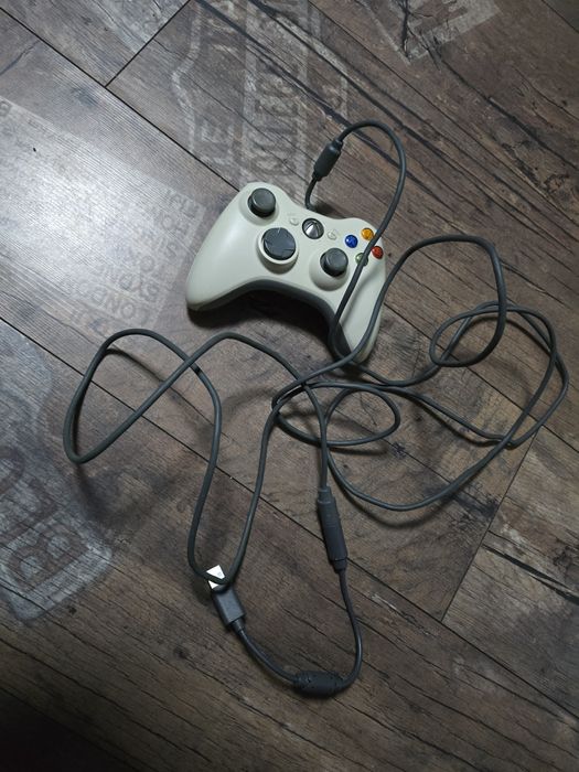 Pad Official Przewodowy Xbox 360 do sterowania kierownicy x360 joystic