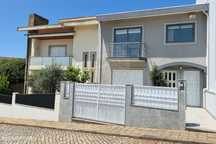 Moradia T4 para arrendamento