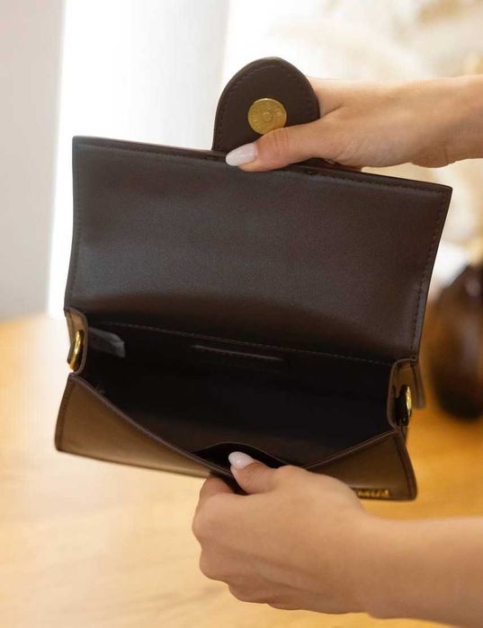 Жіноча сумочка Jacquemus Le Bambino через плече,коричнева,шкіряна.ЛЮКС