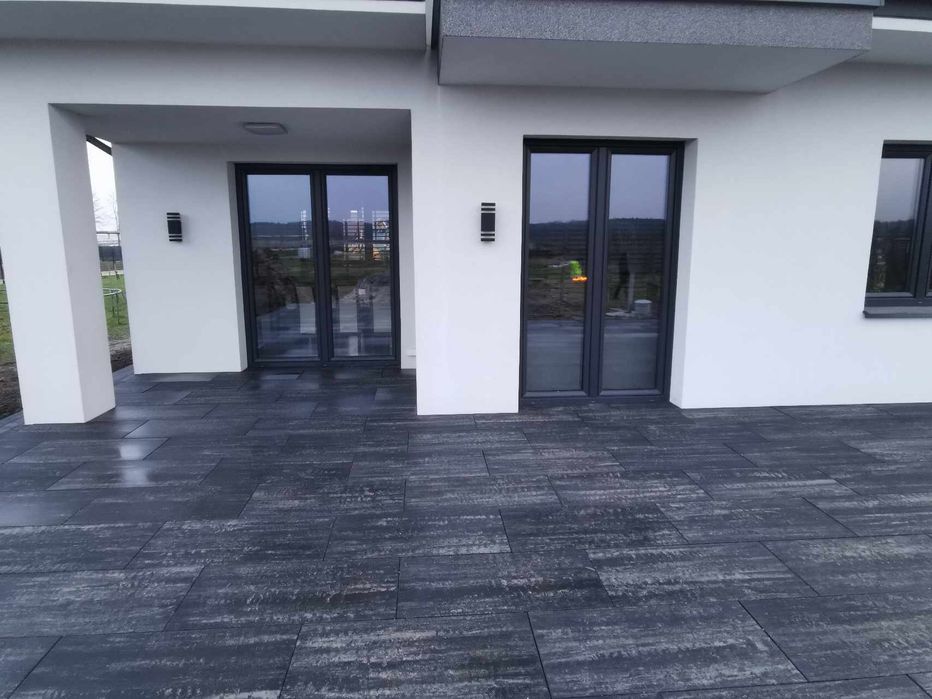 Usługi koparko-ładowarką, Układanie kostki brukowej, Usługi remontowe