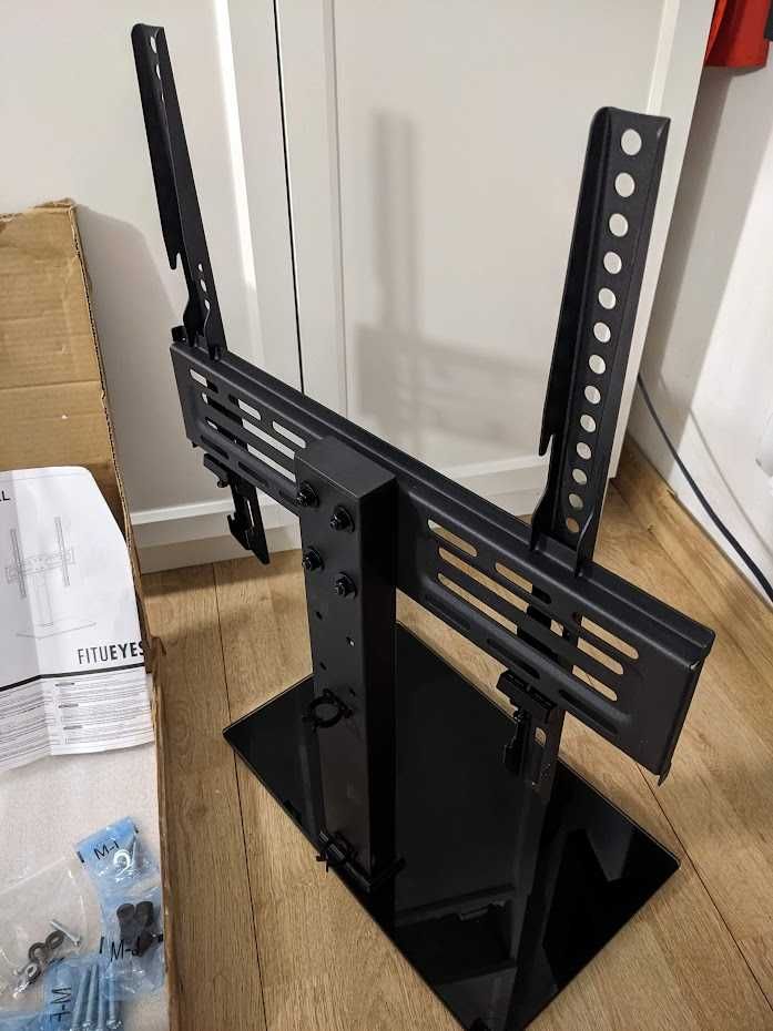 Stojak na telewizor 27-55cali, < 40 kg, podstawa ze szkła hartowanego